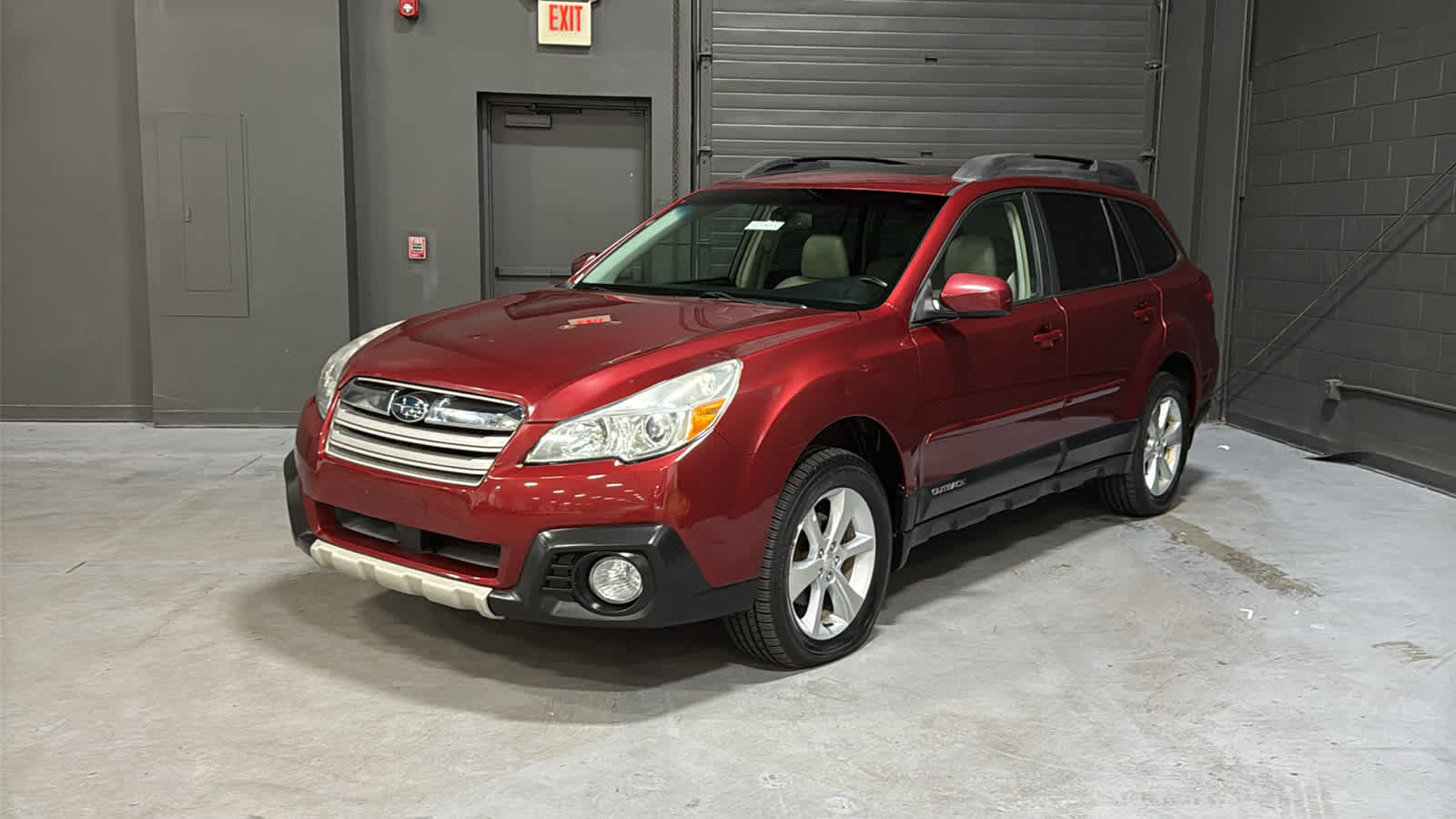 Used 2013 Subaru Outback 2.5i Limited AWD/4WD image 3
