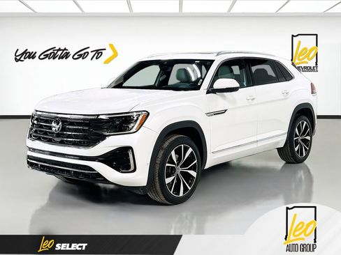 Used 2024 Volkswagen Atlas Cross Sport SEL Premium R-Line image 1