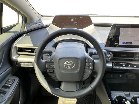 Used 2023 Toyota Prius FWD image 14