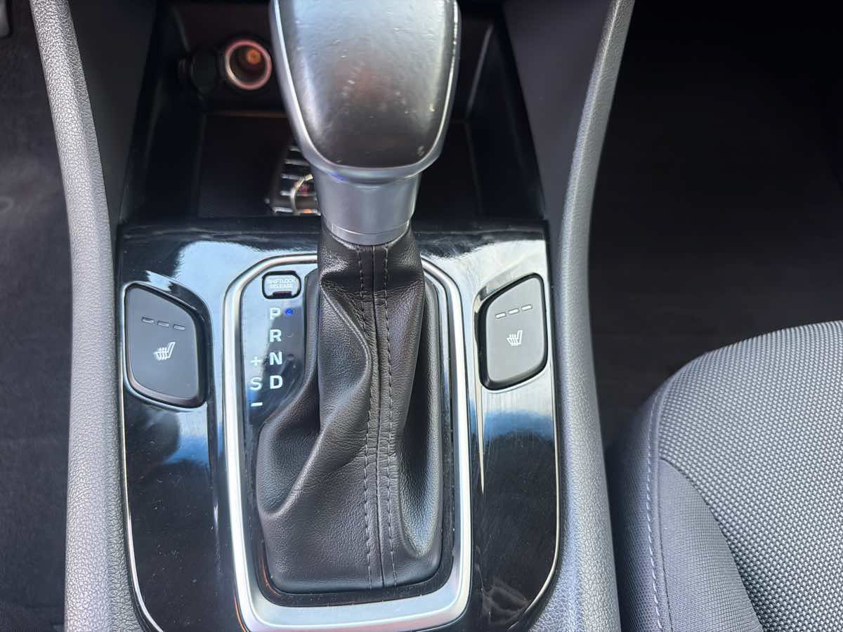 Used 2017 Hyundai Ioniq SEL FWD image 30