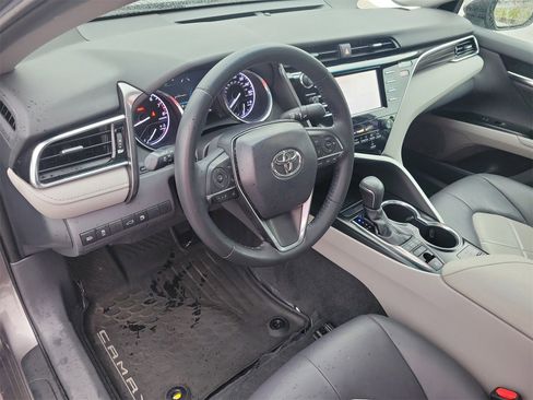 Certified 2018 Toyota Camry XLE image 17
