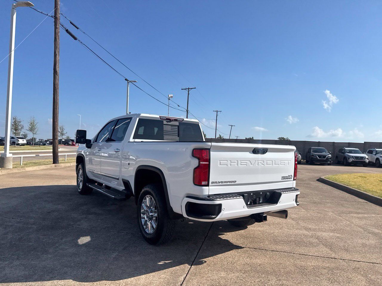 Used 2024 Chevrolet Silverado 2500 High Country w/ High Country Premium Package AWD/4WD image 18