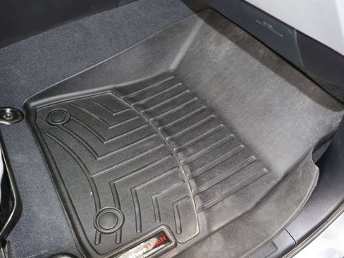 Used 2019 Toyota Sequoia SR5 AWD/4WD image 42