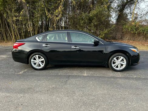 Used 2017 Nissan Altima 2.5 S w/ Power Driver Seat Package image 6