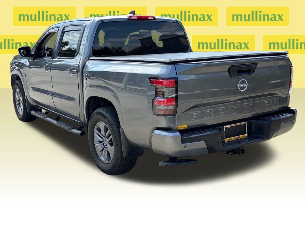 Used 2025 Nissan Frontier SV w/ Tow Package RWD image 9