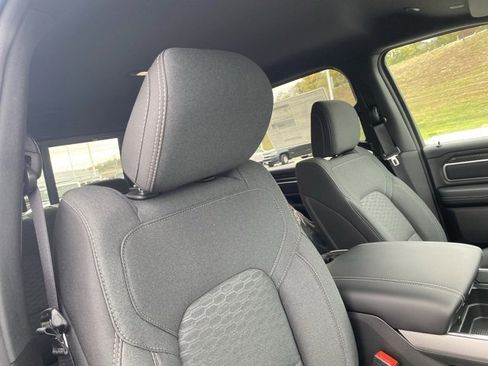 New 2026 RAM 1500 4x4 Crew Cab image 29