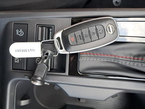 New 2026 Nissan Sentra SR w/ Floor Mat Package FWD image 30
