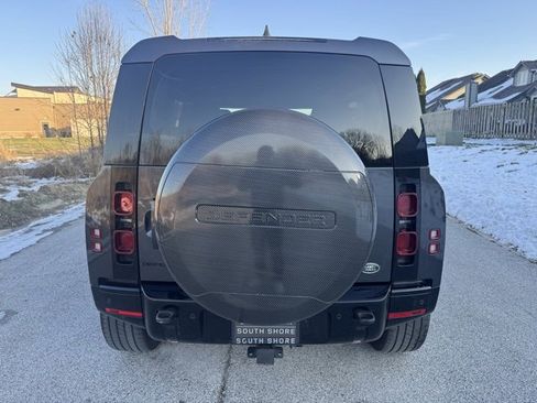 Used 2023 Land Rover Defender 110 X-Dynamic SE image 6