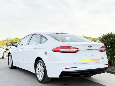 Used 2020 Ford Fusion SE FWD image 9