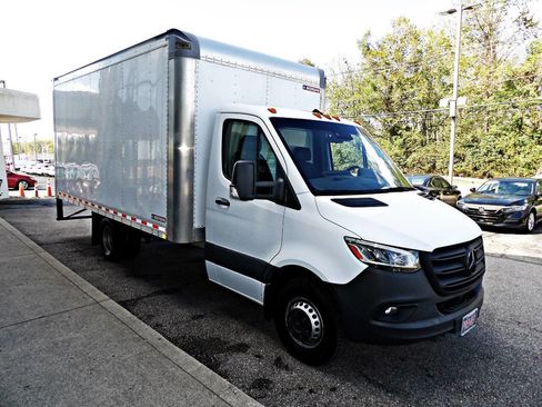 Used 2019 Mercedes-Benz Sprinter 170 image 3