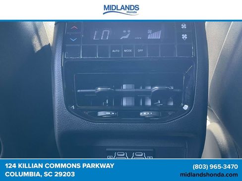 Used 2025 Jeep Grand Cherokee L Laredo RWD image 11