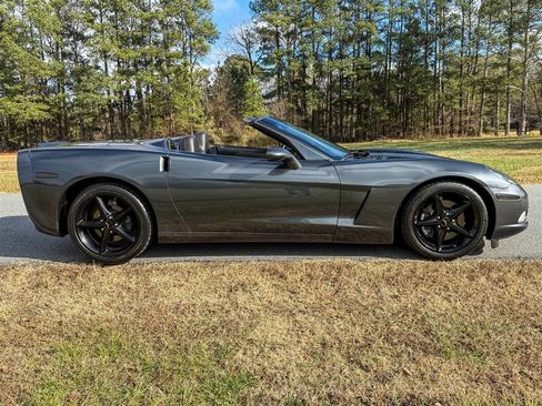 Used 2013 Chevrolet Corvette Convertible image 36