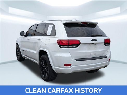 Used 2021 Jeep Grand Cherokee Laredo X RWD image 2