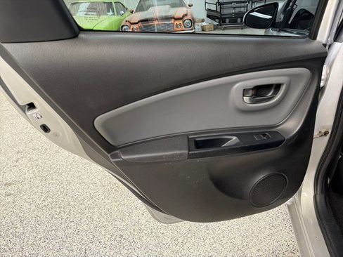 Used 2015 Toyota Yaris SE image 26