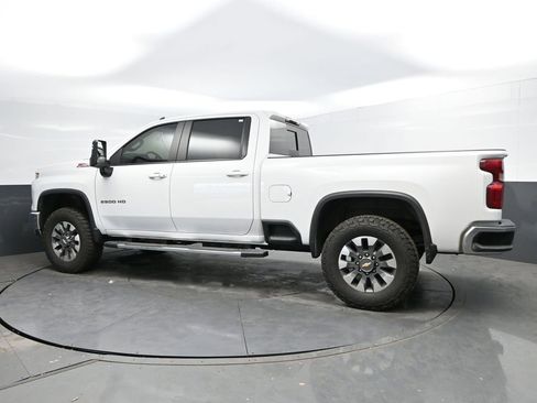 Used 2024 Chevrolet Silverado 2500 LT image 5