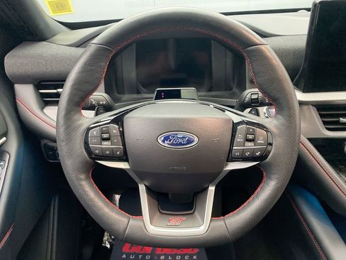 Used 2025 Ford Explorer ST w/ Sun And Sound Package AWD/4WD image 16