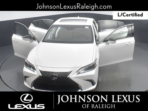 Used 2021 Lexus ES 300h Ultra Luxury w/ Accessory Package 2 FWD image 33