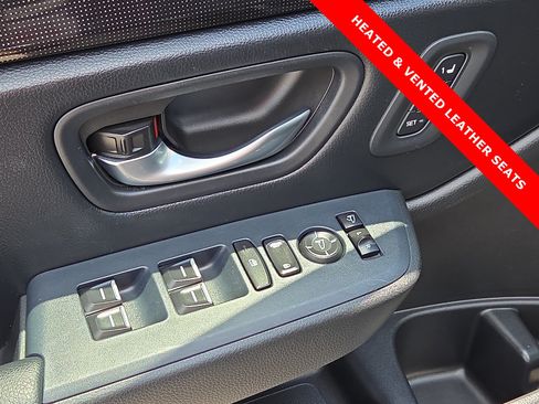 Used 2023 Honda Pilot Elite image 15