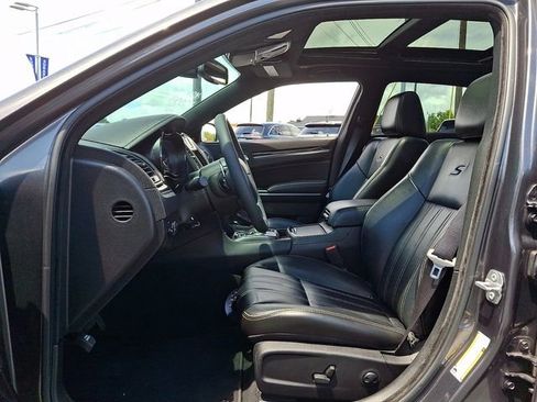 Used 2022 Chrysler 300 S RWD image 13