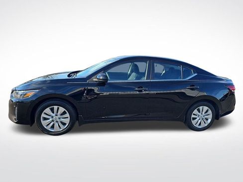 Used 2024 Nissan Sentra S image 8