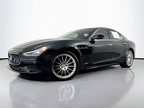 Used 2018 Maserati Ghibli S GranSport image 1