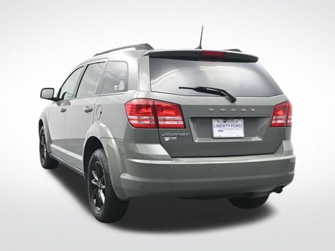Used 2020 Dodge Journey SE w/ SE Popular Equipment Group image 9