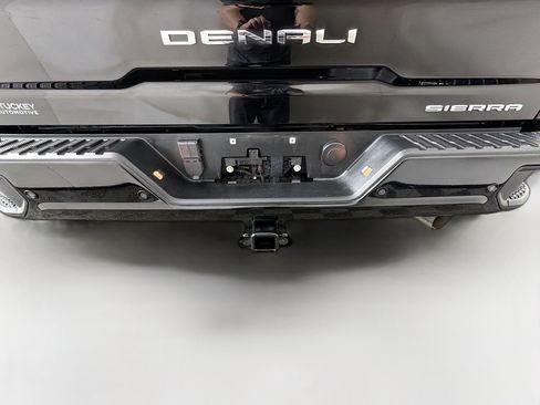 Used 2022 GMC Sierra 3500 Denali image 38