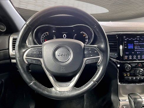 Used 2019 Jeep Grand Cherokee Altitude RWD image 4