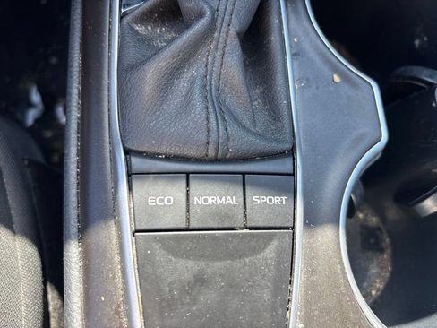 Used 2024 Toyota Camry LE FWD image 26