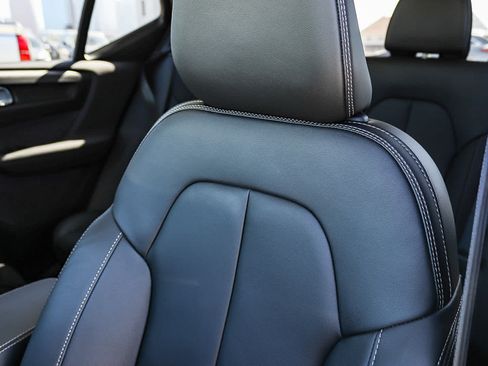 Used 2025 Volvo XC40 B5 Plus w/ Protection Package Premier AWD/4WD image 29