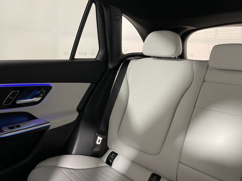 New 2026 Mercedes-Benz GLC 300 image 13