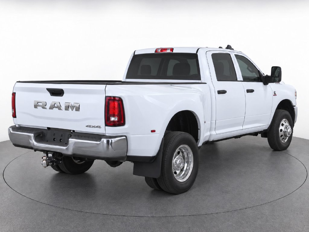 Used 2025 RAM 3500 Tradesman w/ Chrome Appearance Group AWD/4WD image 4