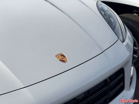 Used 2021 Porsche Cayenne Coupe image 7