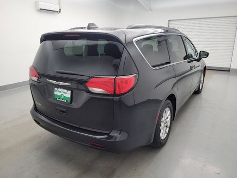 Used 2021 Chrysler Voyager Lxi FWD image 9