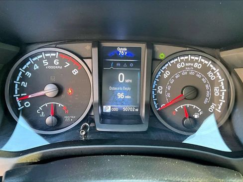 Used 2022 Toyota Tacoma SR AWD/4WD image 27