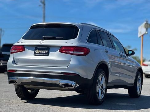 Used 2017 Mercedes-Benz GLC 300 4MATIC w/ Premium 1 Package image 5
