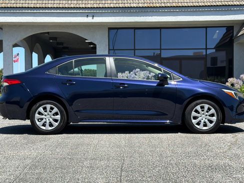 Used 2025 Toyota Corolla LE FWD image 3