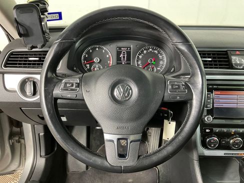 Used 2012 Volkswagen Passat 2.5 SE image 15