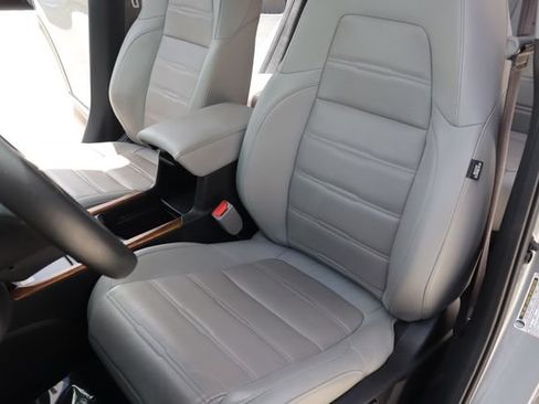 Used 2021 Honda CR-V Touring image 10