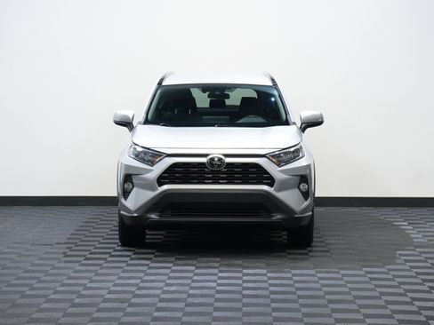 Used 2020 Toyota RAV4 XLE w/ XLE Grade Weather Package AWD/4WD image 4