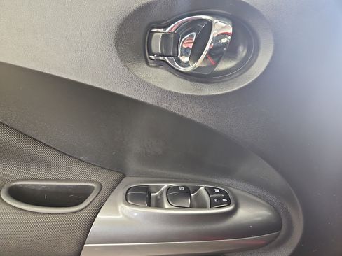 Used 2016 Nissan Juke SV w/ Technology Package AWD/4WD image 7