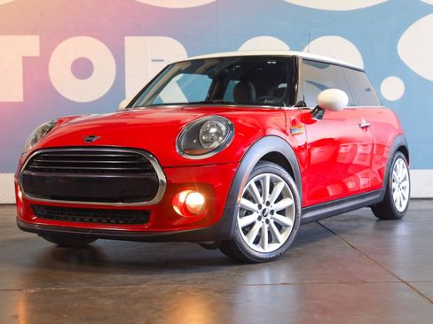 Used 2019 MINI Cooper 2-Door Hardtop FWD image 18