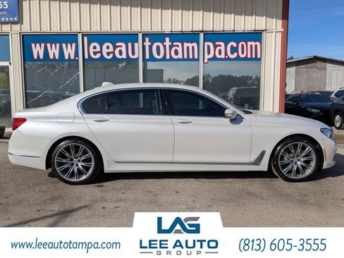 Used 2019 BMW 740i w/ Executive Package image 2