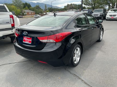 Used 2013 Hyundai Elantra GLS w/ Preferred Pkg FWD image 6