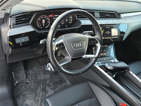 Used 2022 Audi e-tron Premium image 20