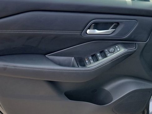 New 2026 Nissan Rogue Dark Armor FWD image 5