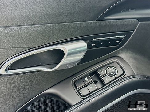 Used 2015 Porsche 911 Carrera image 14