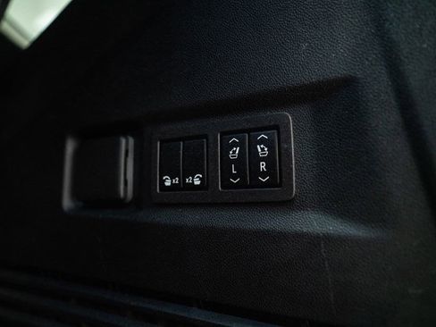 Used 2024 Chevrolet Tahoe High Country w/ Advanced Technology Package AWD/4WD image 44
