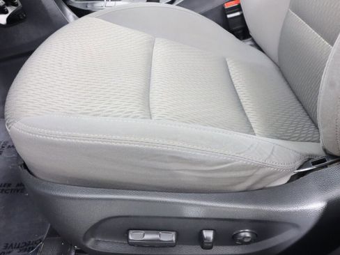 Used 2019 Hyundai Santa Fe XL SE image 34