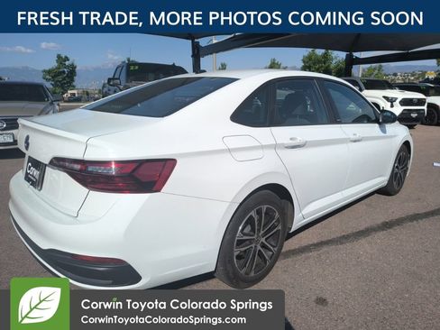 Used 2023 Volkswagen Jetta Sport FWD image 4